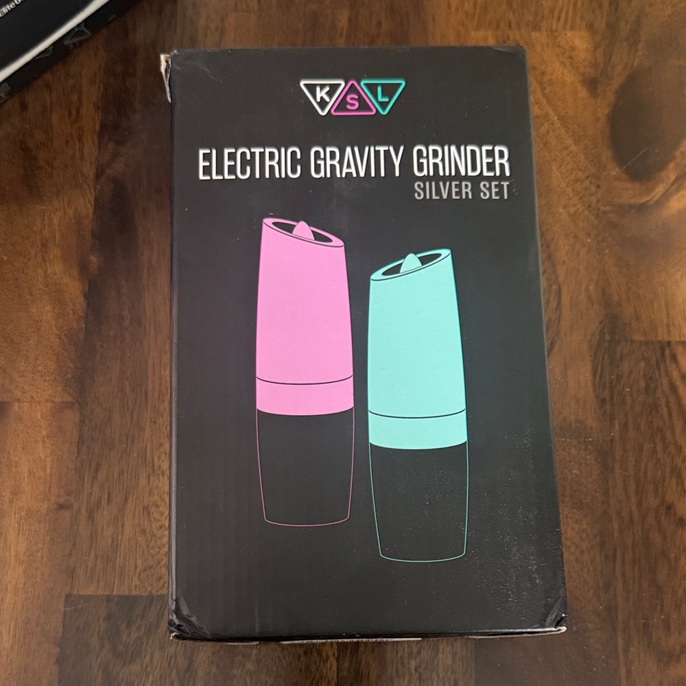 Electric Gravity Grinder Silver Set - Pink and Blue